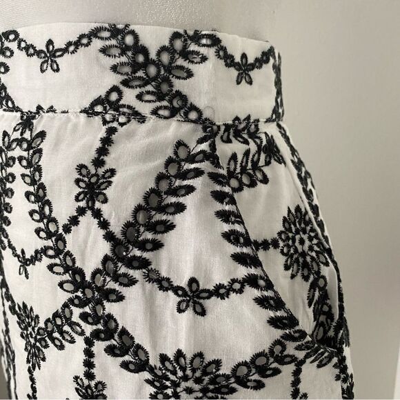 MINKPINK Harvey Mini  Skirt Black White Embroidered Floral Revolve SZ S NWT - Picture 8 of 16